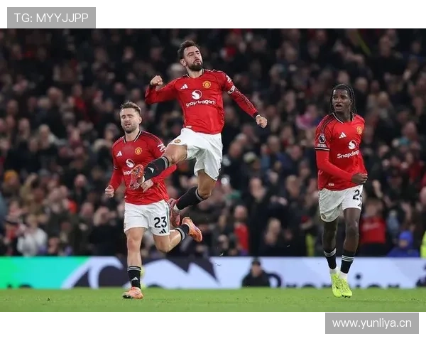 曼联引援砸2亿资金,当前赛季阵容调整显现问题,整体表现稳定性面临考验 曼联引援砸2亿资金,当前赛季阵容调整显现问题,整体表现稳定性面临考验